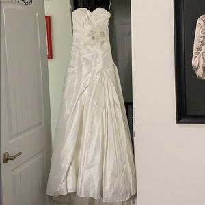 Maggie Sottero Couture Wedding 👰 Dress SZ 4